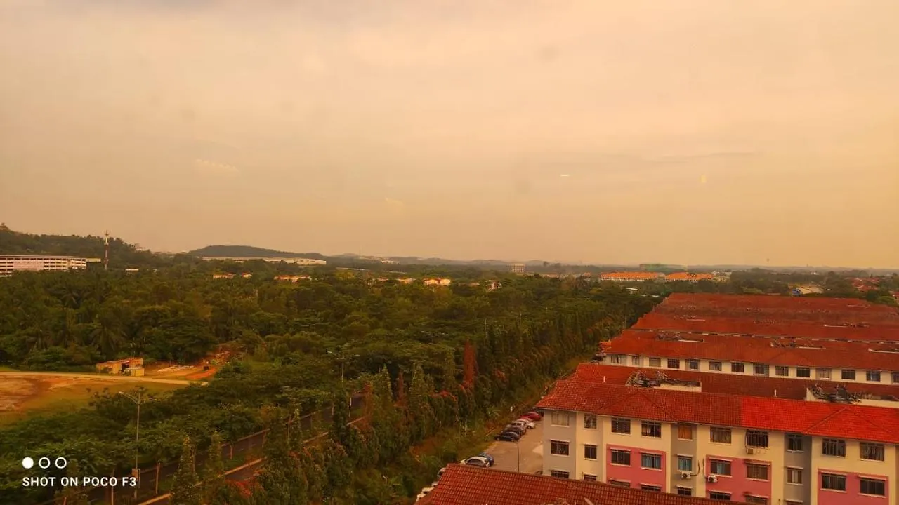 Apartment Cozy Unit- Bell Suites- Horizon Suites- Wifi- Netflix- Parking Swimming Pool- Klia Sepang