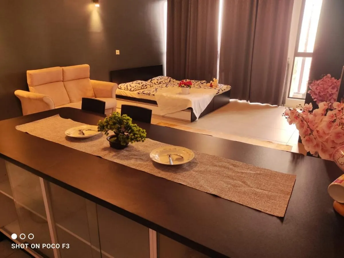 Cozy Unit- Bell Suites- Horizon Suites- Wifi- Netflix- Parking Swimming Pool- Klia Sepang Malaysia
