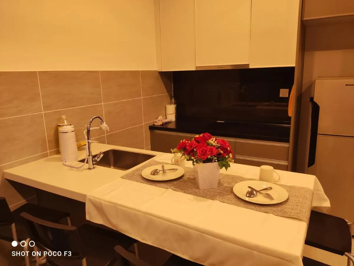 Apartment Cozy Unit- Bell Suites- Horizon Suites- Wifi- Netflix- Parking Swimming Pool- Klia Sepang