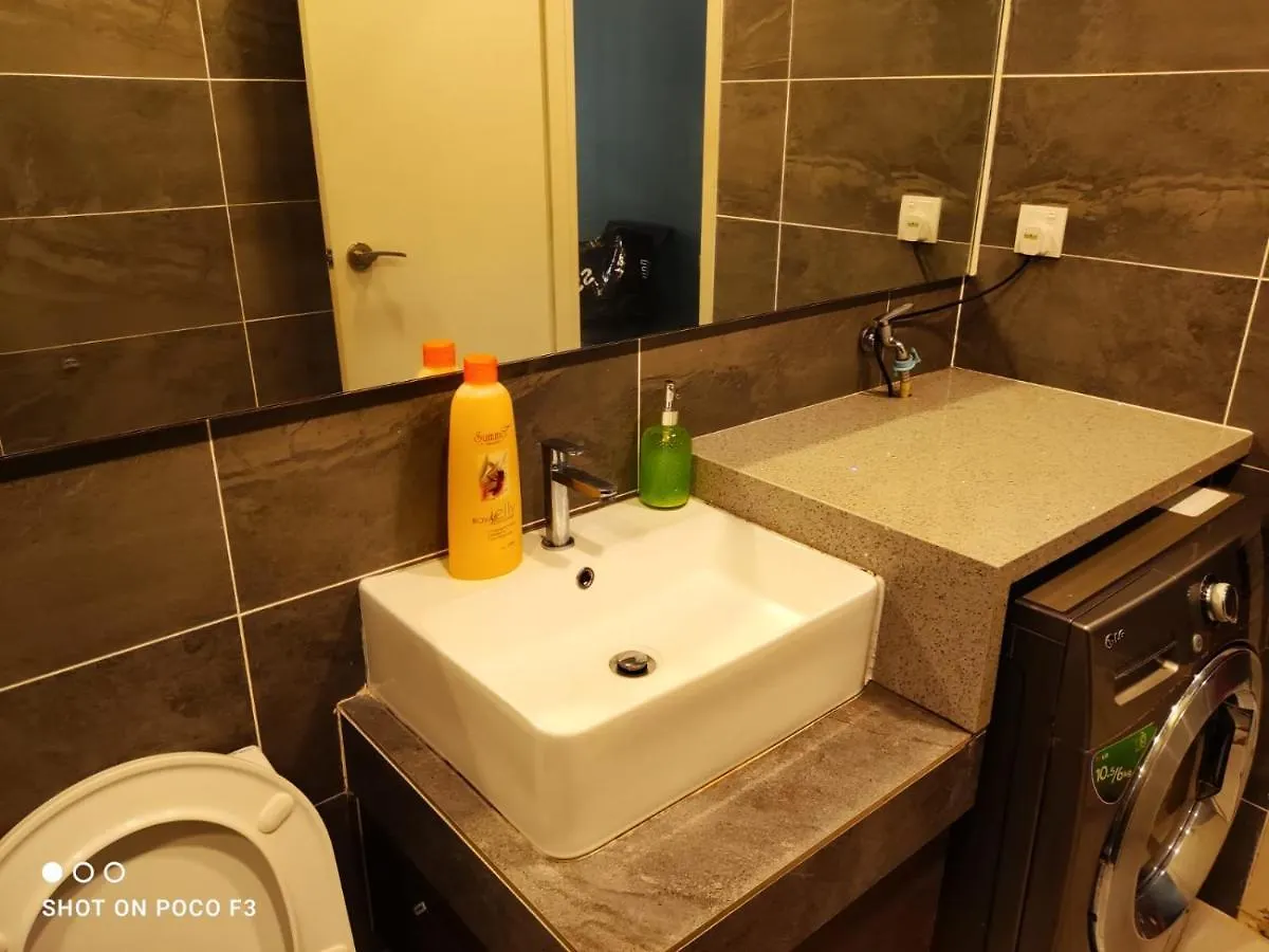 Cozy Unit- Bell Suites- Horizon Suites- Wifi- Netflix- Parking Swimming Pool- Klia Sepang