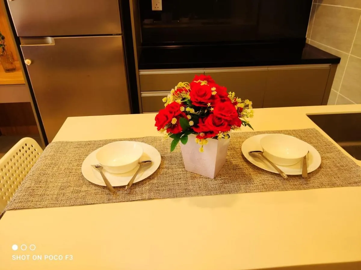 Cozy Unit- Bell Suites- Horizon Suites- Wifi- Netflix- Parking Swimming Pool- Klia Sepang 0*,