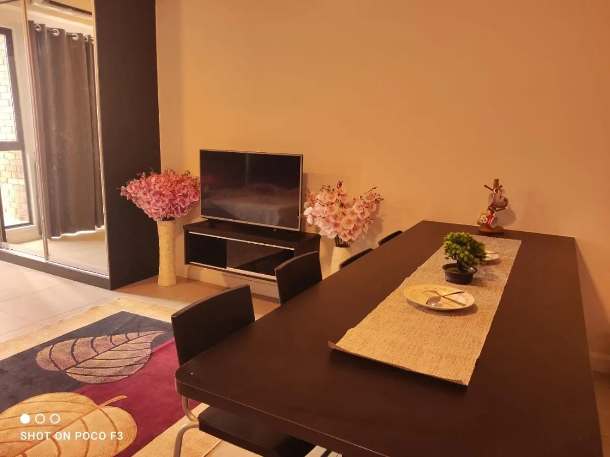 Cozy Unit- Bell Suites- Horizon Suites- Wifi- Netflix- Parking Swimming Pool- Klia Sepang Malaysia
