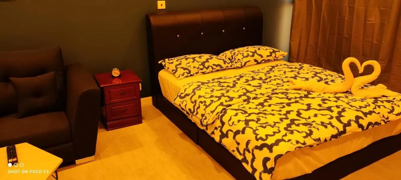 Cozy Unit- Bell Suites- Horizon Suites- Wifi- Netflix- Parking Swimming Pool- Klia Sepang