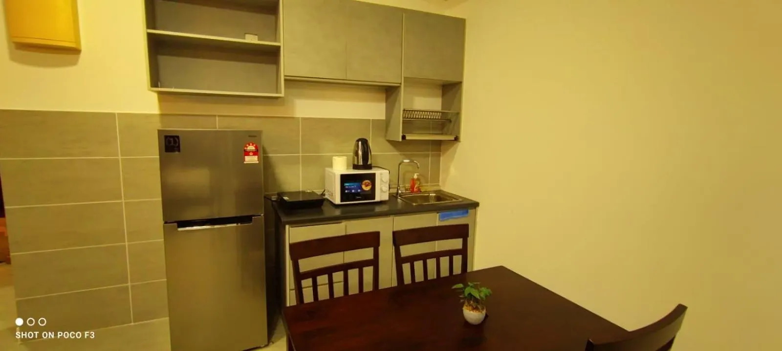 Apartment Cozy Unit- Bell Suites- Horizon Suites- Wifi- Netflix- Parking Swimming Pool- Klia Sepang
