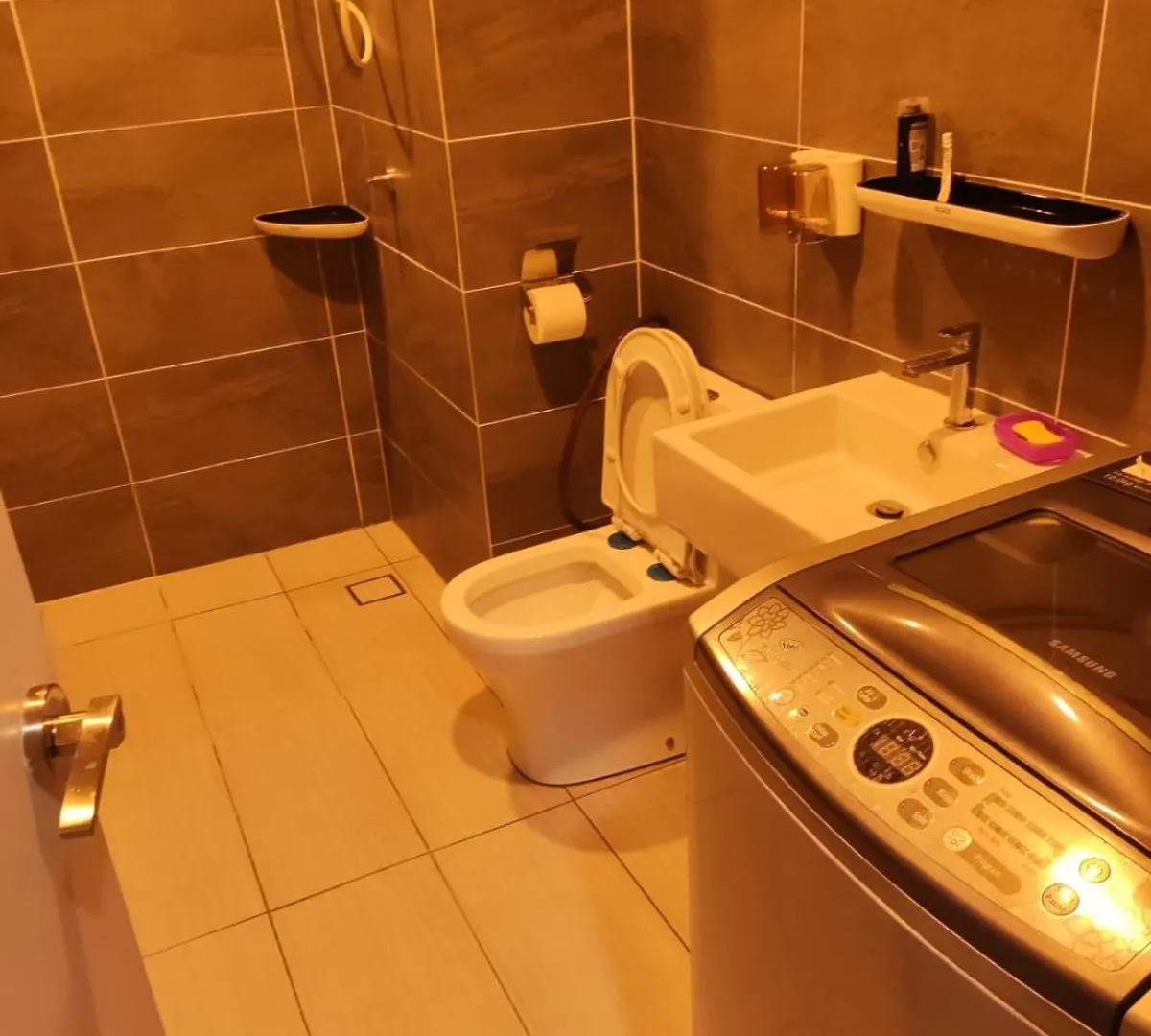 Cozy Unit- Bell Suites- Horizon Suites- Wifi- Netflix- Parking Swimming Pool- Klia Sepang Malaysia