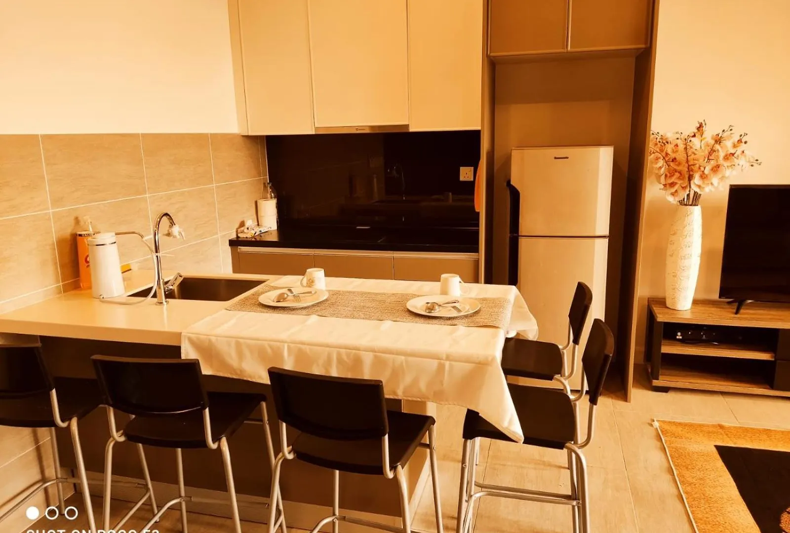 Cozy Unit- Bell Suites- Horizon Suites- Wifi- Netflix- Parking Swimming Pool- Klia Sepang