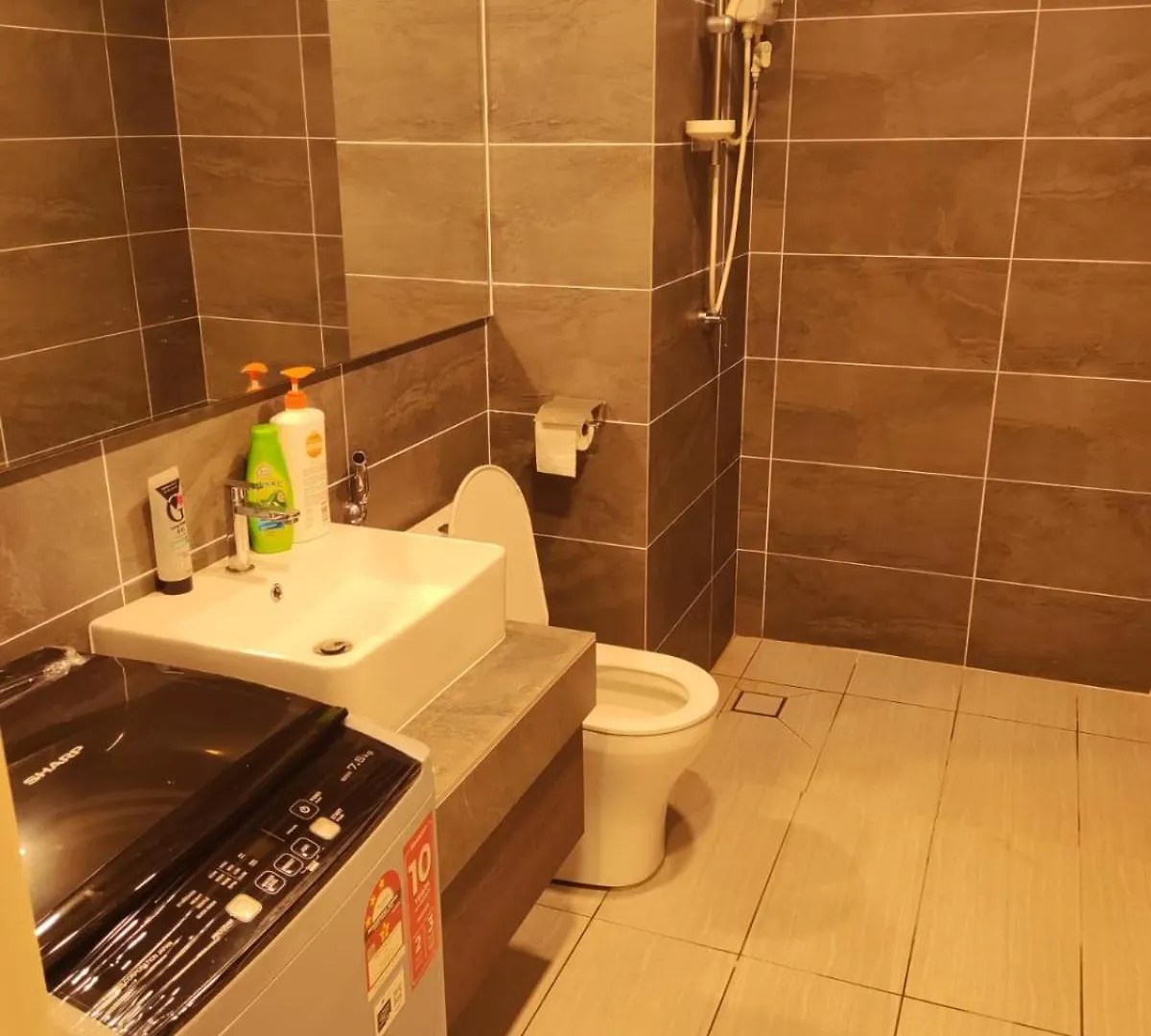 Apartment Cozy Unit- Bell Suites- Horizon Suites- Wifi- Netflix- Parking Swimming Pool- Klia Sepang