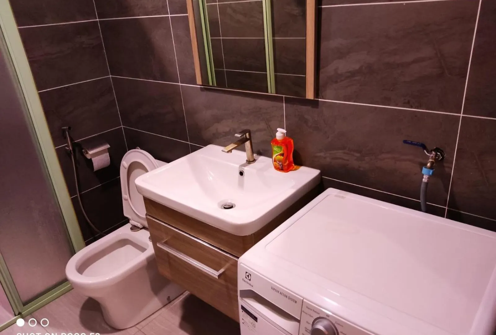 Apartment Cozy Unit- Bell Suites- Horizon Suites- Wifi- Netflix- Parking Swimming Pool- Klia Sepang