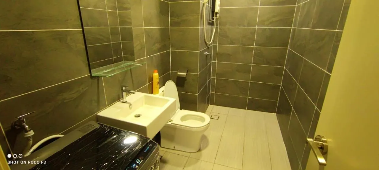 Cozy Unit- Bell Suites- Horizon Suites- Wifi- Netflix- Parking Swimming Pool- Klia Sepang 0*,  Malaysia